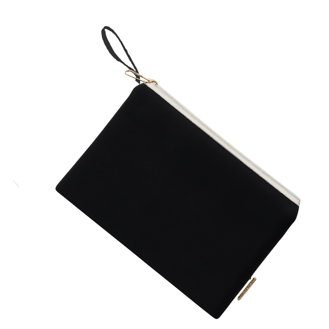 Black pouch with a strapand bag ful inside